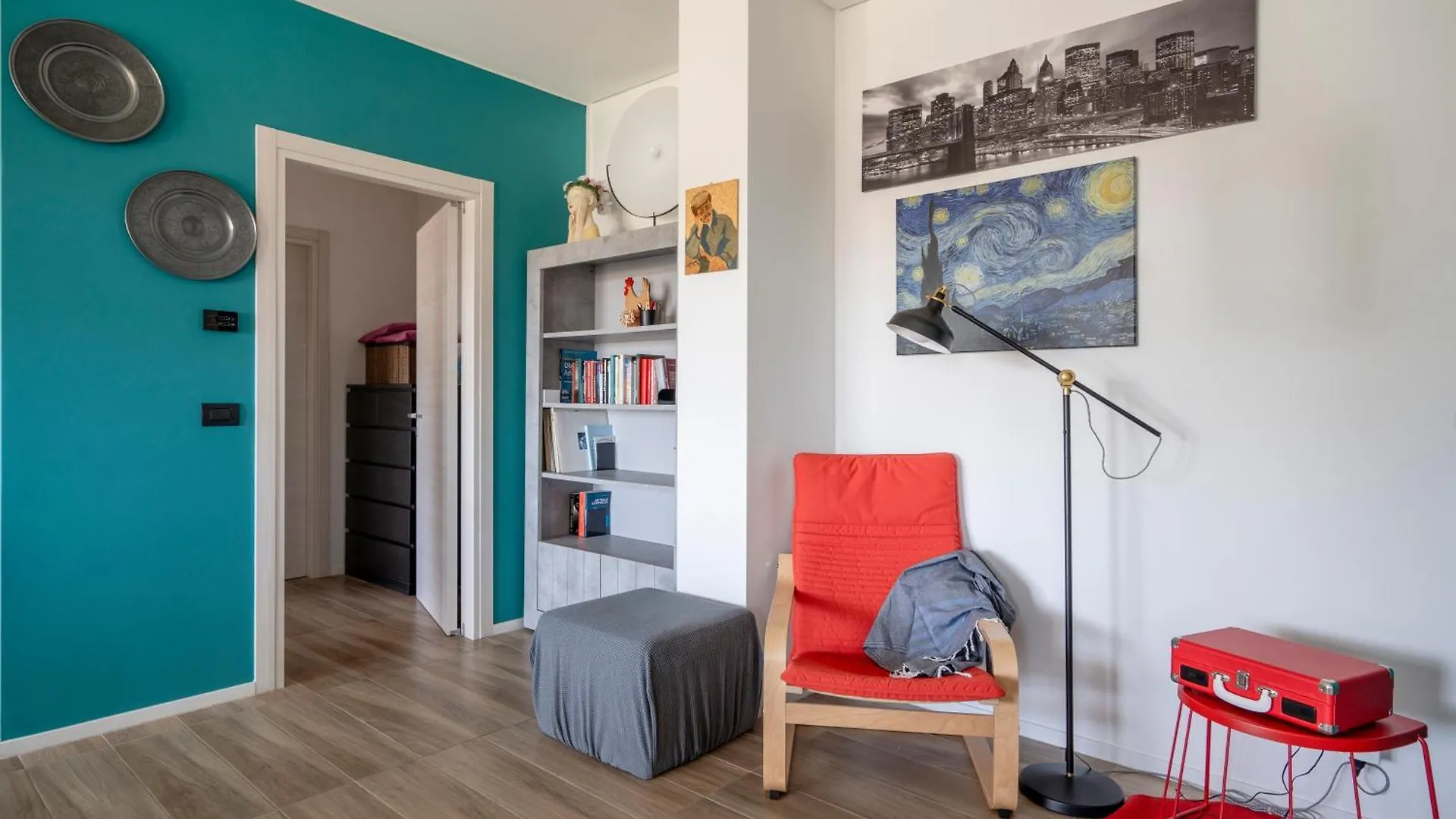 Kind Park - Sleek Apartment With Terrace & Parking Bari Italy
