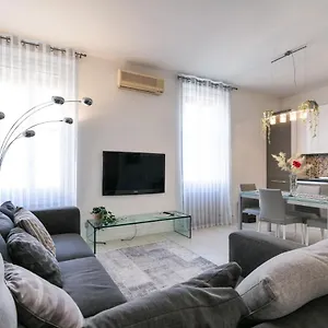 https://primopiano-battaglia.italymilanhotels.net